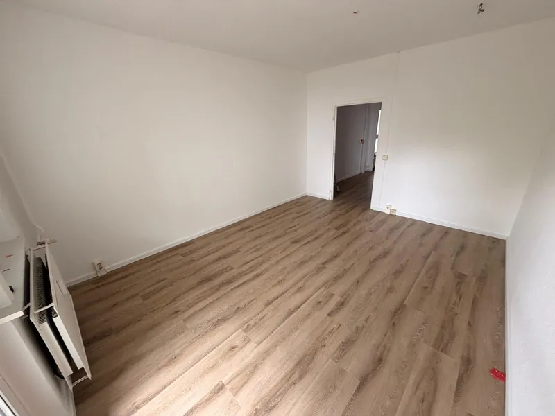 Frisch renovierte 1-Zimmer-Wohnung mit Einbauküche in Berlin-Köpenick — photo 1